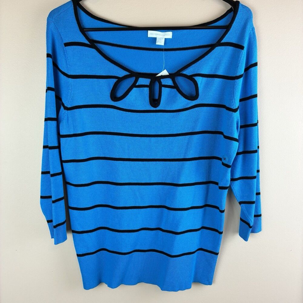 NWT New York And Company Women’s Blue Stripes Sweater 3/4 Sleeve Size M